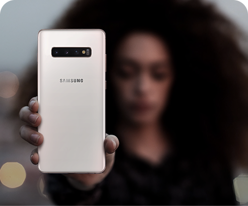 Новая версия Samsung Galaxy S10+ внезапно появилась в России